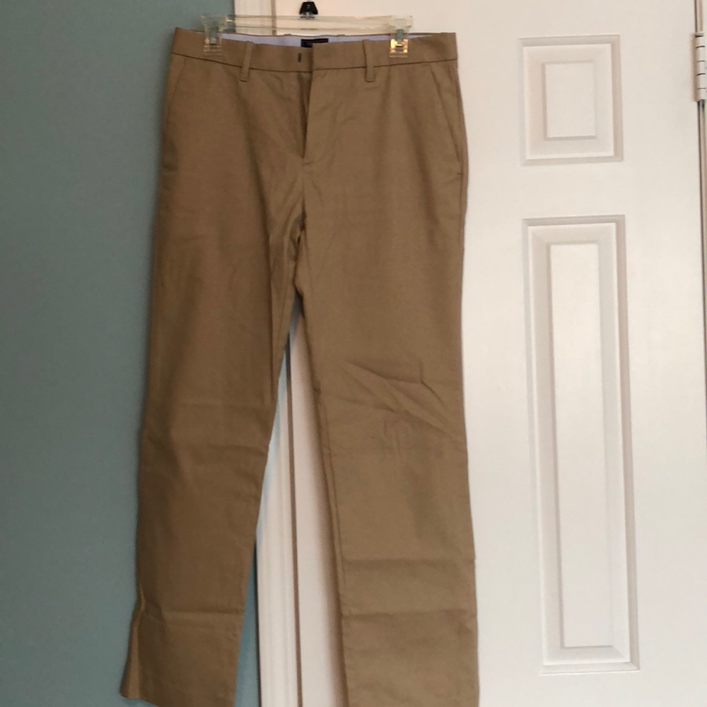 Men’s Gap straight fit khakis 30 x 30